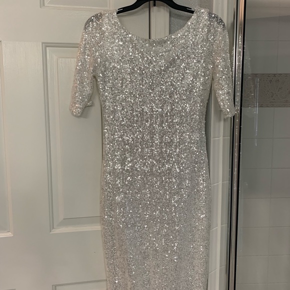 Gorgeous all white dress - Picture 1 of 3